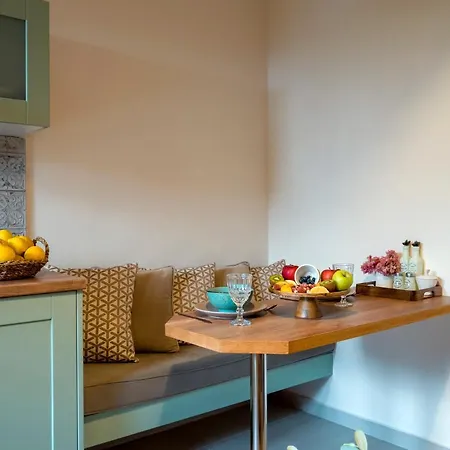 Carmena Apartman